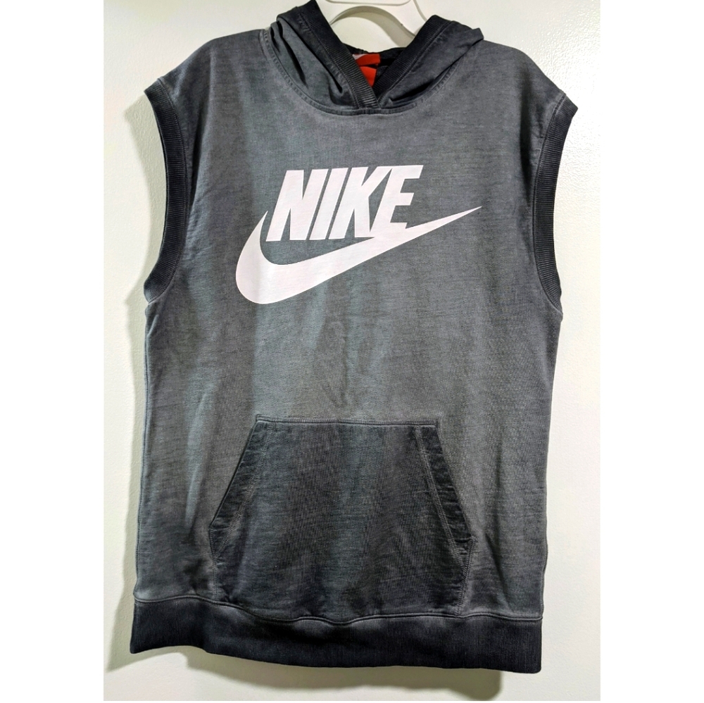Nike Pullover-Sleeveless NWOT